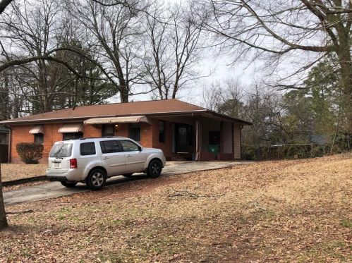 2825 Gresham Rd, Atlanta, GA 30316-4303