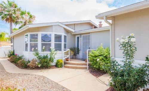 1156 Via Santa Paulo, Vista, CA 92081-6331