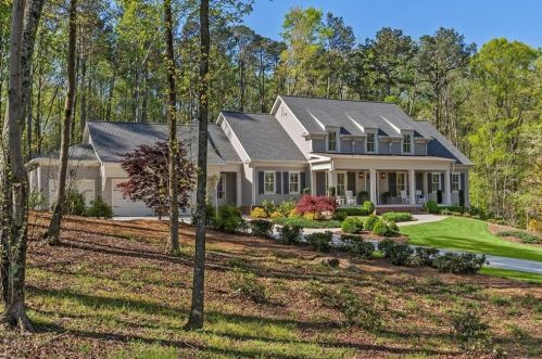 112 Trinity Hollow Dr, Holly Springs, GA 30115-7584