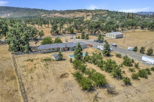 17320 Butts Canyon Rd, Middletown, CA 95461-9603