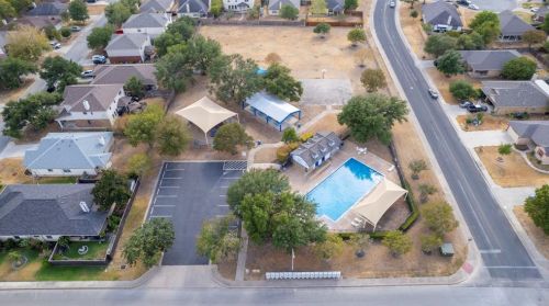 105 Rodeo Cv, Uhland TX 78640-5577 exterior