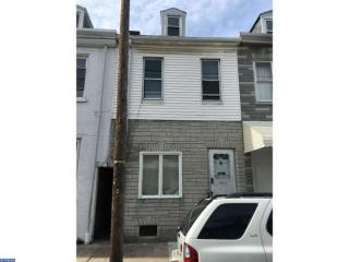 1030 Moss St, Reading, PA 19604-2214