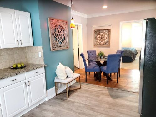 1737 Center Ave, Atlanta GA  30344-4703 exterior