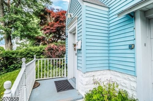41 Hillside Ter, Fredon, NJ 07860-1103