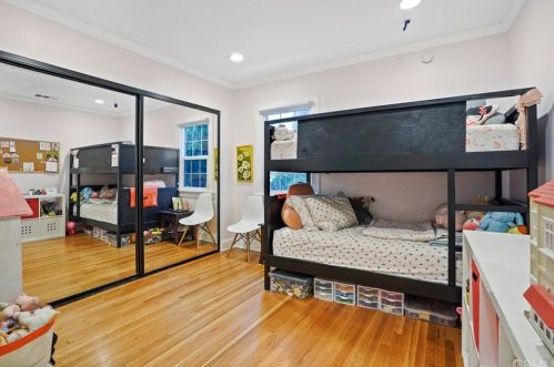 1400 Adams St, Glendale CA 91205-1370 exterior