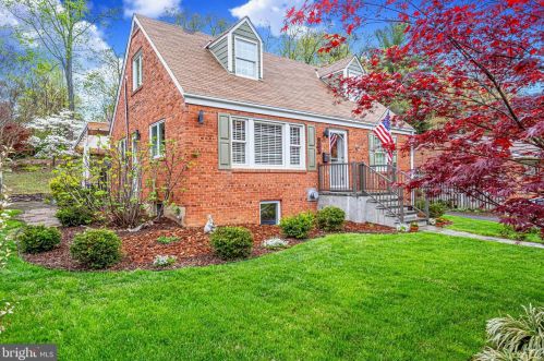 3908 Larchwood Rd, Falls Church, VA 22041-1108