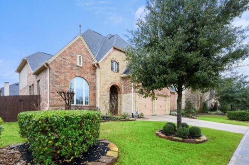 8142 Threadtail St, Conroe, TX 77385-1116