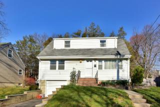 41 Red Maple Ave, Bloomfield, NJ 07003-3137