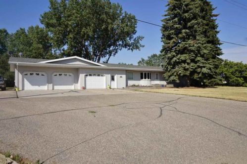 3900 County Road 19, Minot, ND 58701-2247