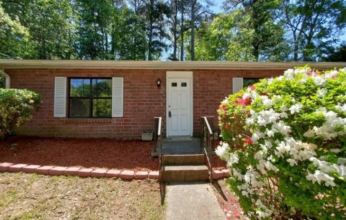 2926 Spanish Oak Dr, Lilburn, GA 30047-1847