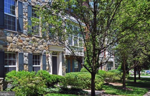 2107 Clark Pl, Silver Spring MD  20910-1174 exterior