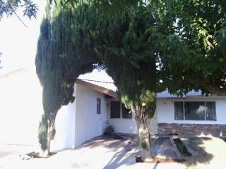 1840 Swan Ave, Tivy Valley, CA 93657-3736
