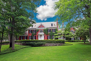 23 Wyckham Hill Ln, Greenwich, CT 06831-3049