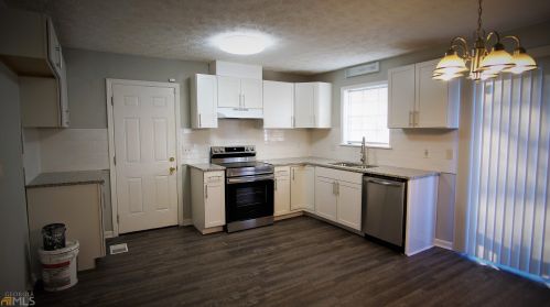 6099 Katherine Rd, Rex GA 30273-1119 exterior