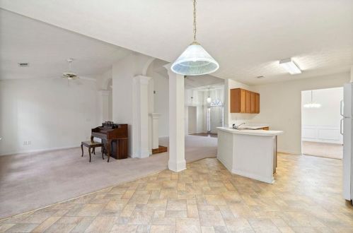 1617 Sparrow Wood Ln, Marietta, GA 30008-7661