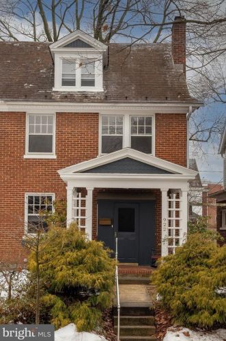 922 Virginia Ave, Lancaster, PA 17603-3116