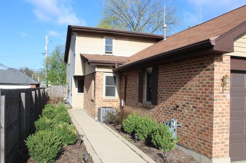 839 Center St, Naperville IL  60563-3142 exterior