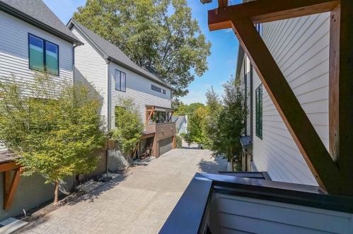 1331 Iverson St, Atlanta GA  30307-2054 exterior