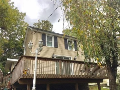 24 New Hampshire St, Fredon, NJ 07860-2211