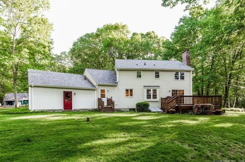 9 Charles Ln, Hebron, CT 06248-1240