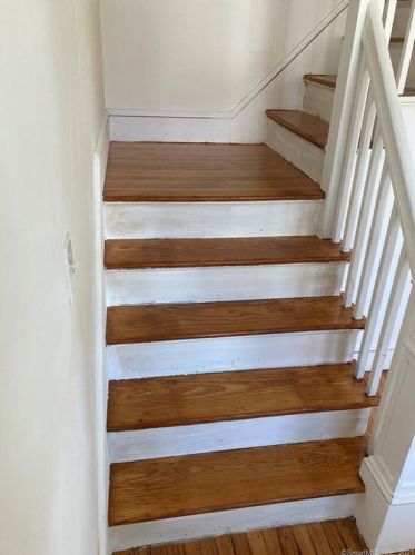 4 Pleasant St, Killingly CT  06241-1605 exterior