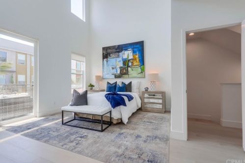 262 Rockefeller, Irvine CA  92612-8113 exterior