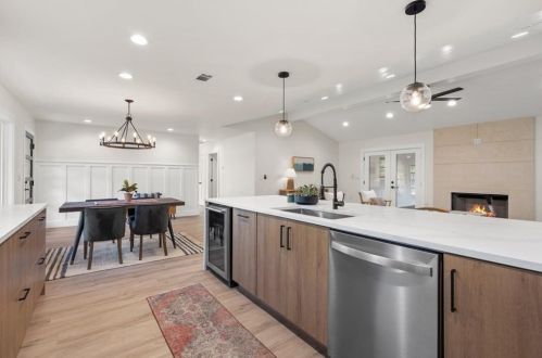 5006 Buffalo Pass, Austin TX  78745-2832 exterior