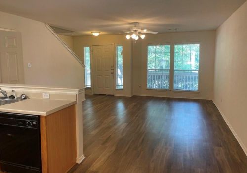 107 Auction Oak, Uhland, TX 78640-5965