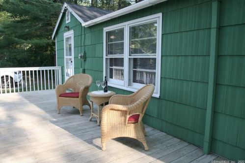 14 Arnold Ln, Killingly, CT 06241-1515