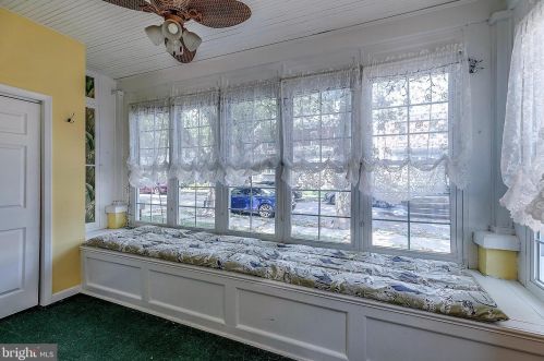 7033 Erdrick St, Philadelphia, PA 19135-1603