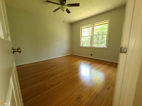 6427 Bennett Dr, Rex GA 30273-1723 exterior