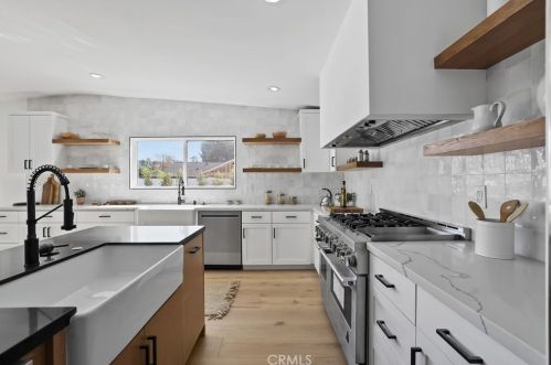 11872 Gladstone Dr, Santa Ana CA  92705-2938 exterior