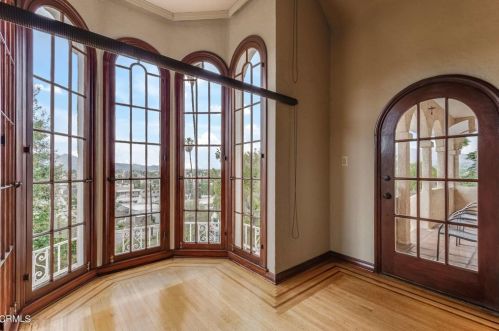 1128 Marion Dr, Glendale CA  91205-3713 exterior