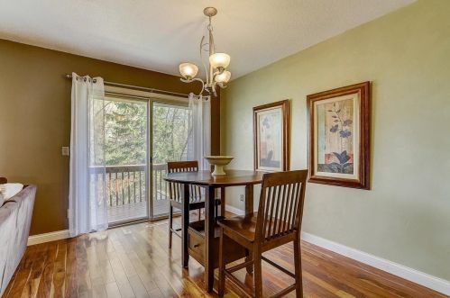 1681 Hickory Hill Dr, Saint Paul MN  55122-2527 exterior