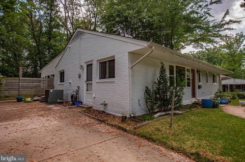 7415 Hastings St, Springfield VA  22150-4108 exterior