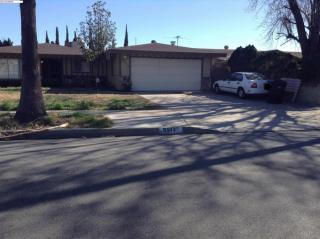 9513 Tamarind Ave, Fontana CA  92335-5963 exterior