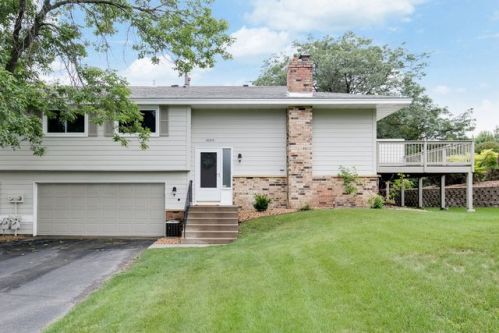 10215 Cavell Cir, Minneapolis, MN 55438-1944