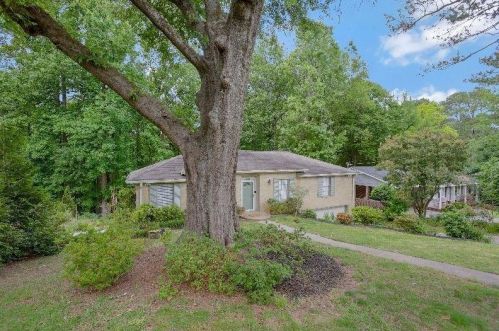3211 Flamingo Dr, Atlanta GA  30344-5325 exterior