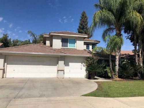 2693 Burlingame Ave, Clovis, CA 93611-6816