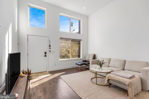 1348 19th St, Philadelphia PA  19146-4665 exterior