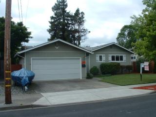 3293 Macleod St, Fairfield CA  94558-3134 exterior
