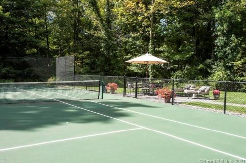 65 Clapboard Ridge Rd, Greenwich CT  06830-3404 exterior