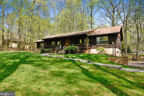 15040 Forest Lake Ln, Haymarket, VA 20169-1010