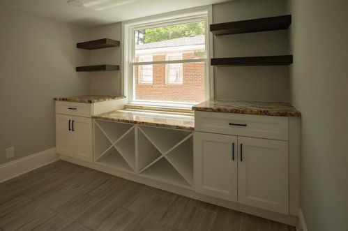 1733 Holly Ln, Atlanta GA  30329-3523 exterior