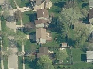 1643 Prospect St, Wheaton, IL 60189-7718