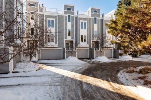 210 2nd St, Minneapolis, MN 55401-1424