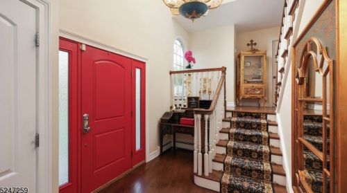 15 Roberts Rd, Warren, NJ 07059-5205