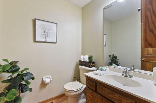 1620 Cope Ave, Saint Paul MN  55109-2655 exterior