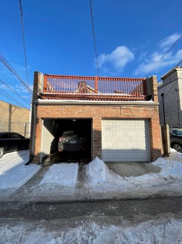 2746 Ashland Ave, Chicago IL  60614-1106 exterior