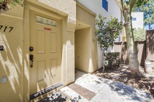 717 Caminito Valiente, Chula Vista CA  91911-6971 exterior